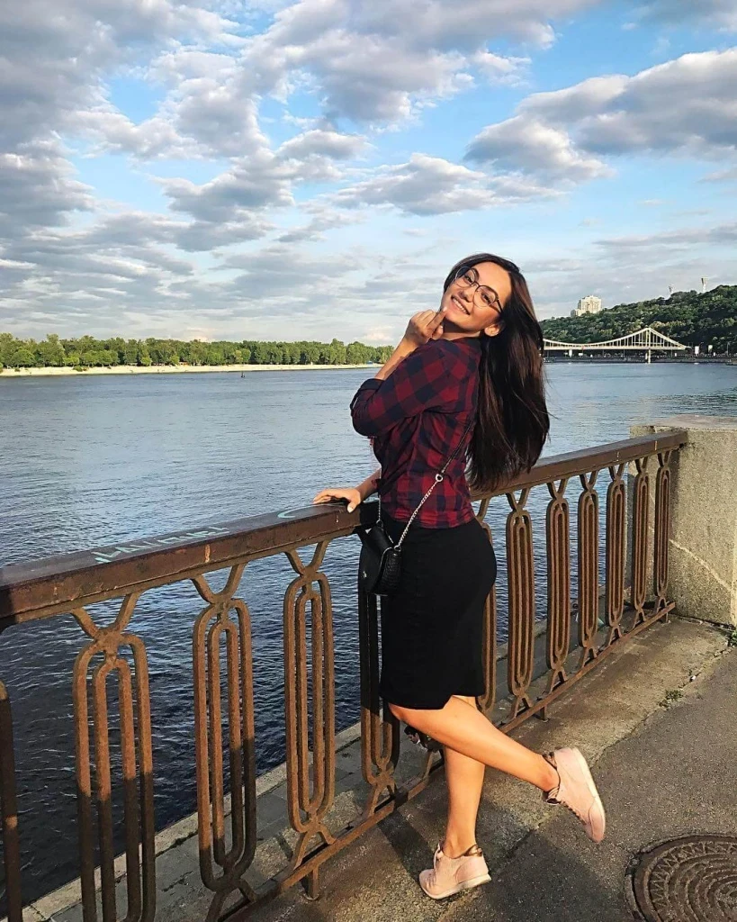 Anna Profile image 2